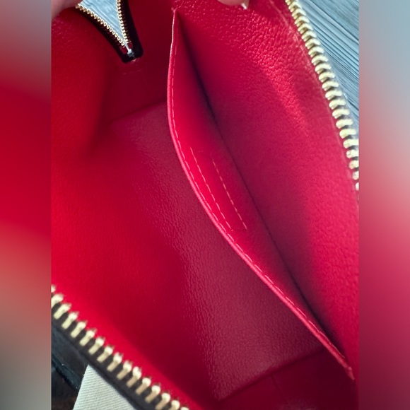 Authentic Louis Vuitton Damier Ebene Cosmetic Pouch in Like New Condition - Picture 12 of 16